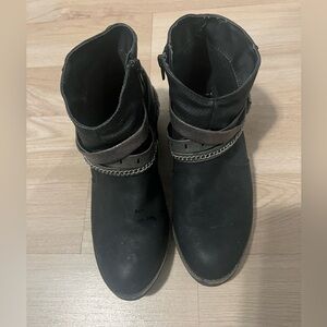 Jellypop Black and Gray Ankle Booties